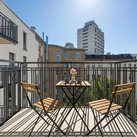 Tasteful Near Centennial Hall By Renters Appartement *