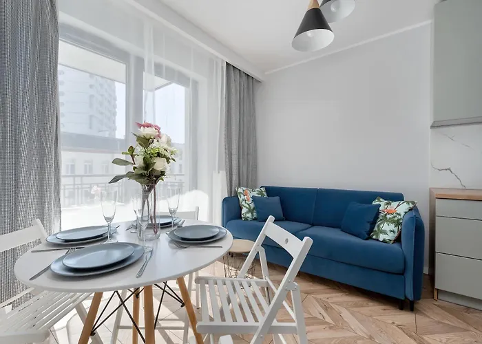 Apartament Tasteful Near Centennial Hall By Renters *