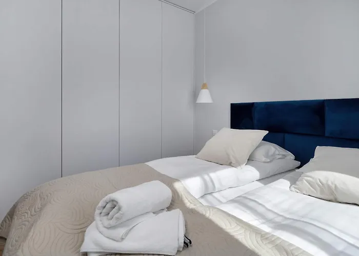 Apartament Tasteful Near Centennial Hall By Renters