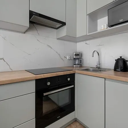 Appartement Tasteful Near Centennial Hall By Renters