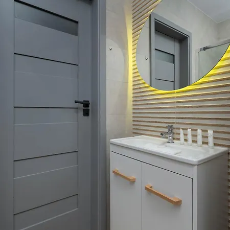 Appartement Tasteful Near Centennial Hall By Renters