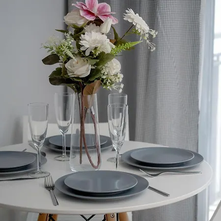 Tasteful Near Centennial Hall By Renters Appartement Wrocław