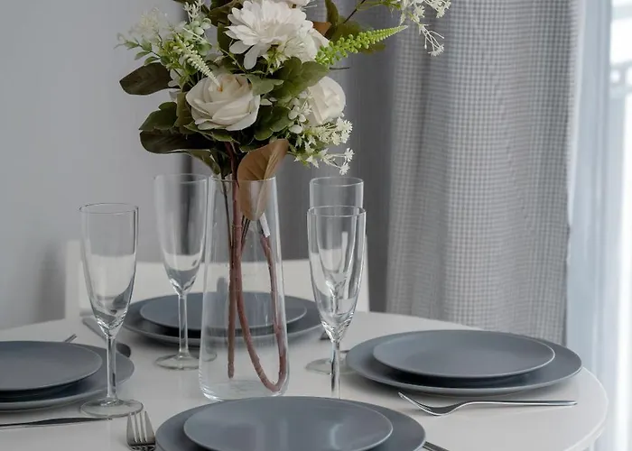 Tasteful Near Centennial Hall By Renters Apartment Breslau