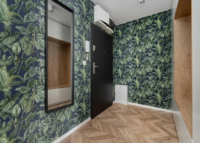 Tasteful Near Centennial Hall By Renters Apartment *