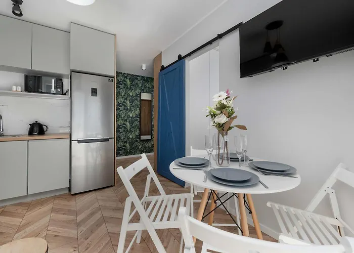 Apartment Tasteful Near Centennial Hall By Renters Breslau